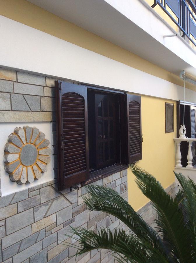 Natalie Apartments Neos Marmaras Exterior photo